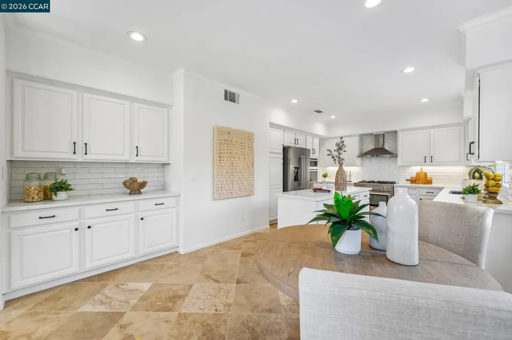 4926 Redwood Ave Dublin, CA 94568
