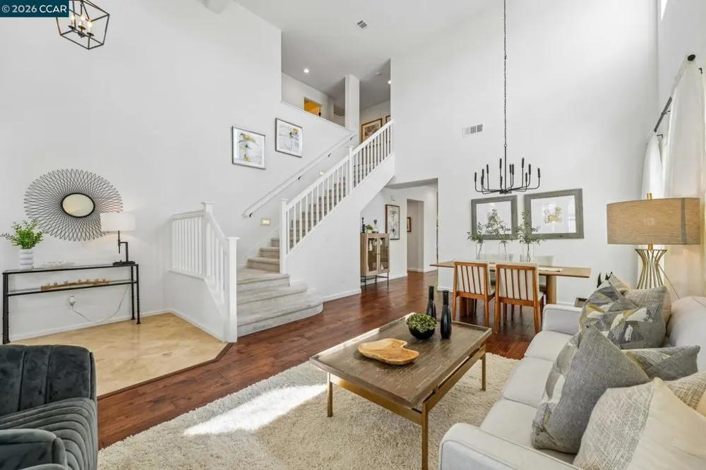 4926 Redwood Ave Dublin, CA 94568