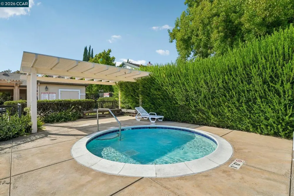 4926 Redwood Ave Dublin, CA 94568
