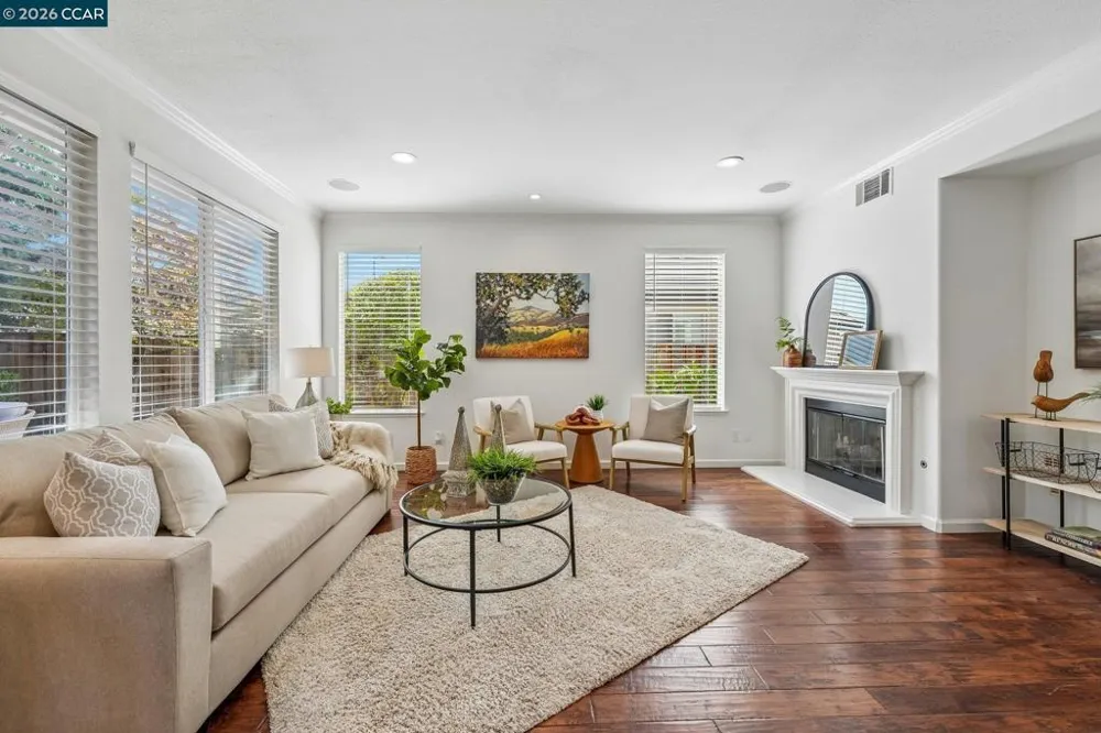 4926 Redwood Ave Dublin, CA 94568