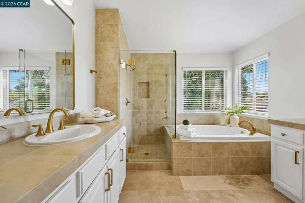 4926 Redwood Ave Dublin, CA 94568