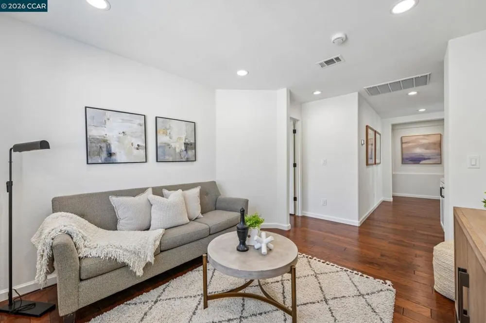 4926 Redwood Ave Dublin, CA 94568