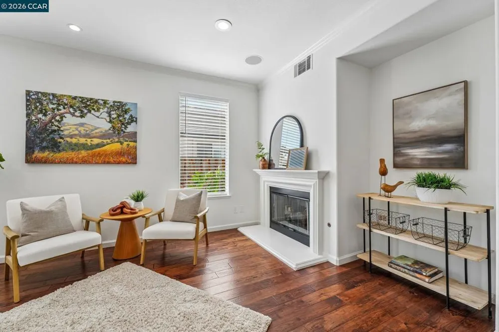 4926 Redwood Ave Dublin, CA 94568
