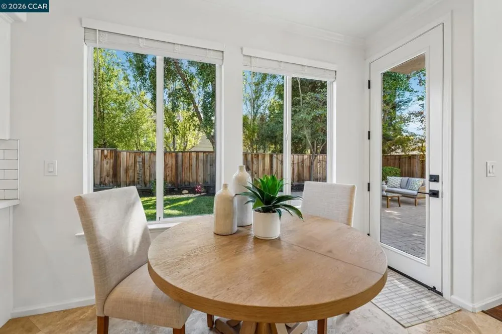 4926 Redwood Ave Dublin, CA 94568