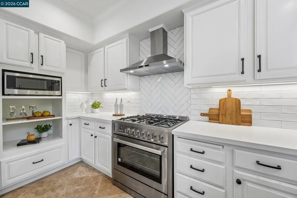 4926 Redwood Ave Dublin, CA 94568