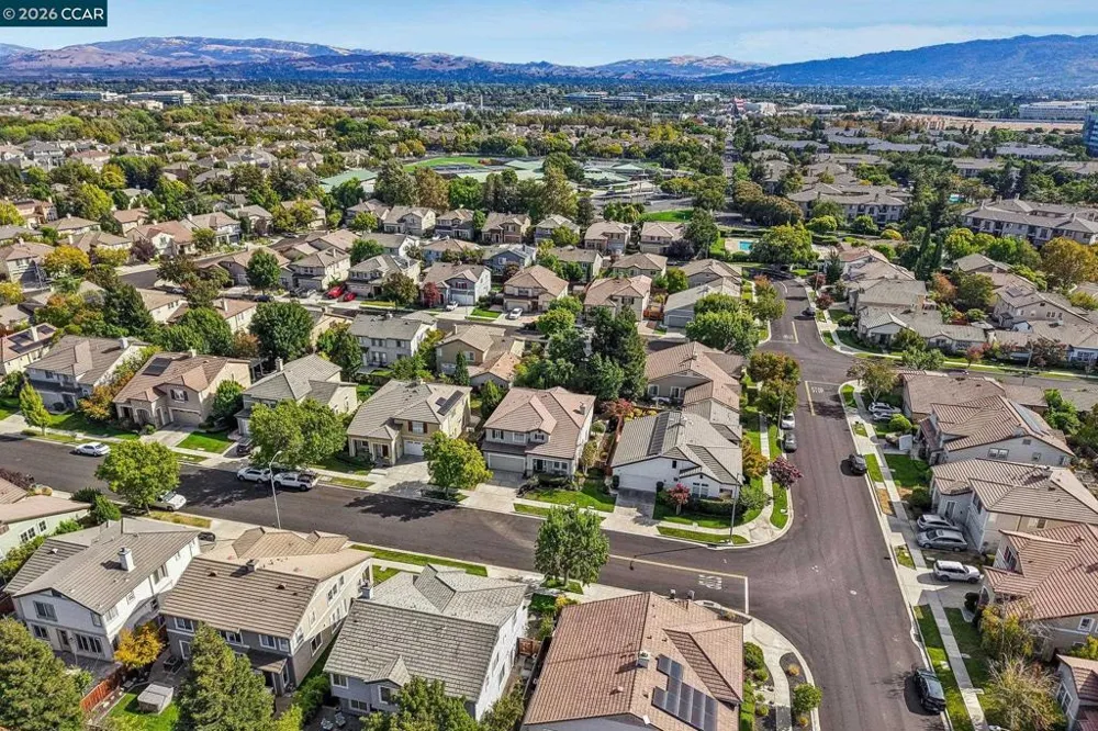 4926 Redwood Ave Dublin, CA 94568