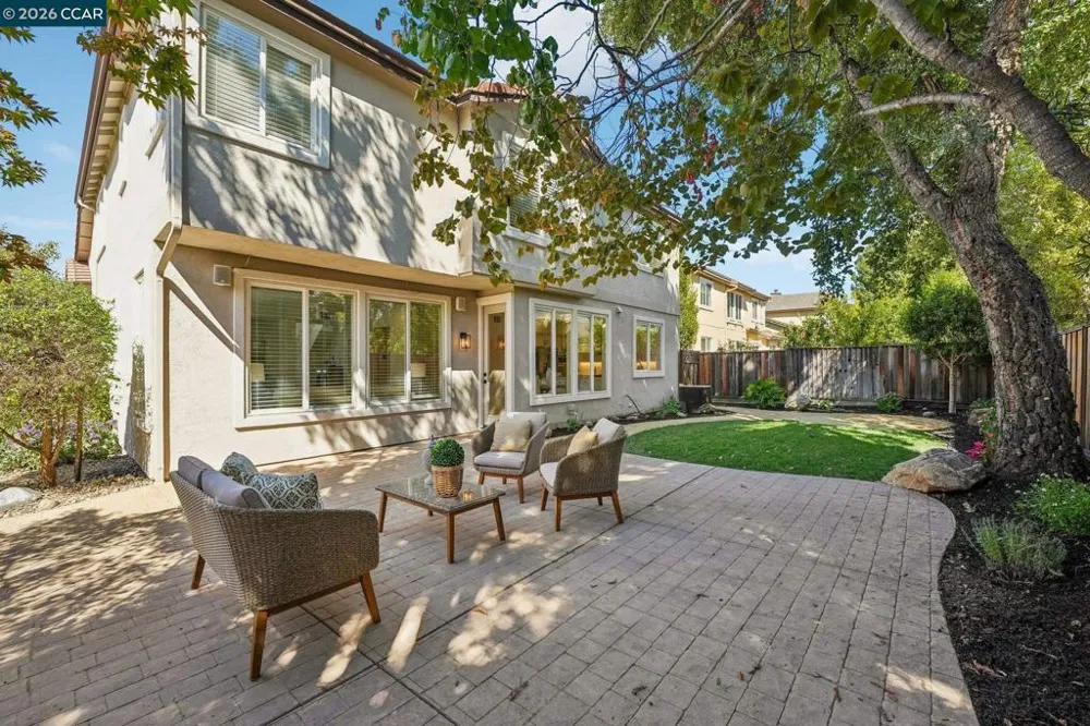 4926 Redwood Ave Dublin, CA 94568