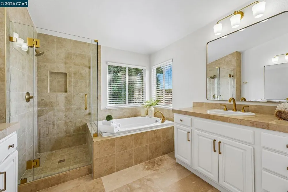 4926 Redwood Ave Dublin, CA 94568
