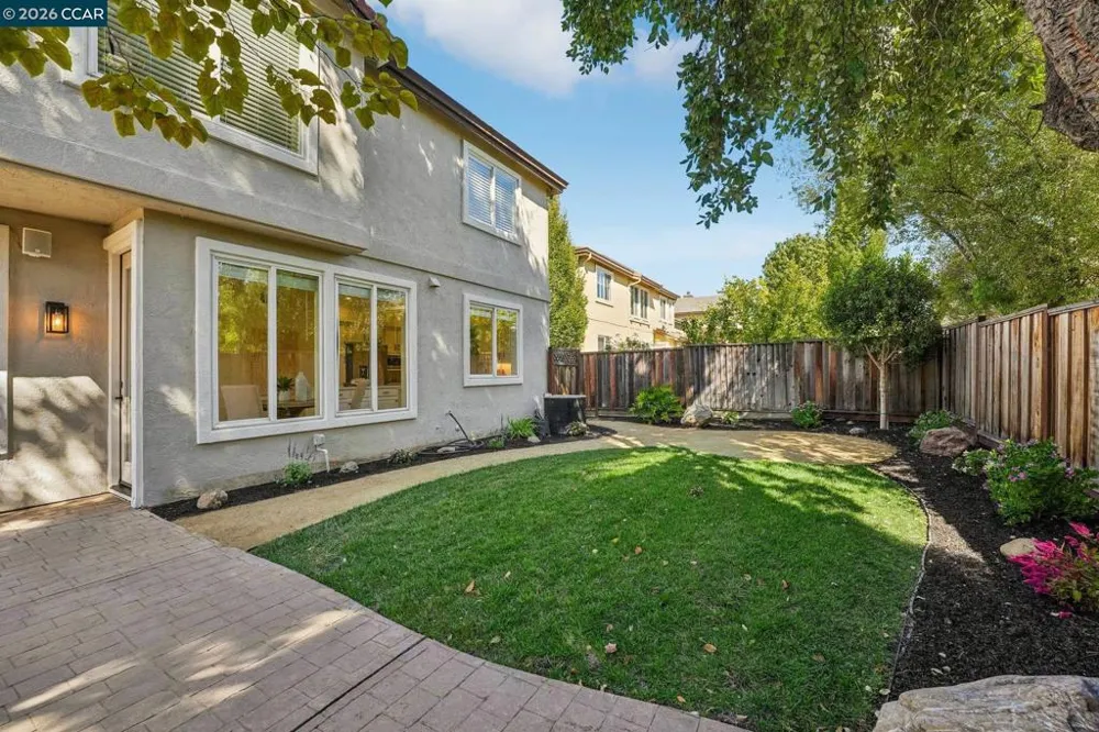 4926 Redwood Ave Dublin, CA 94568