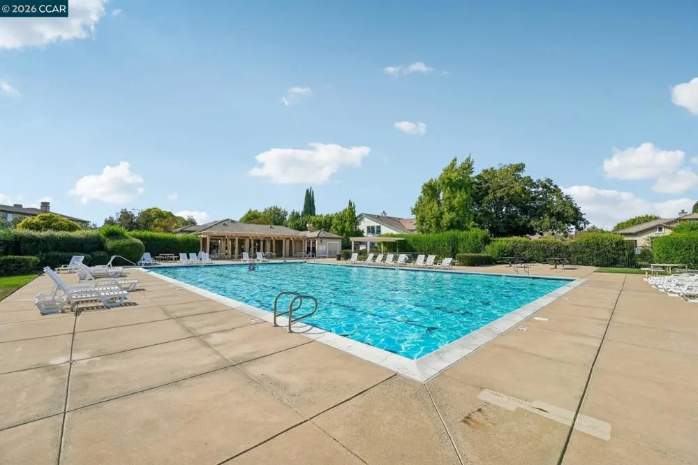 4926 Redwood Ave Dublin, CA 94568