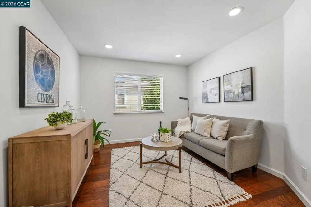 4926 Redwood Ave Dublin, CA 94568
