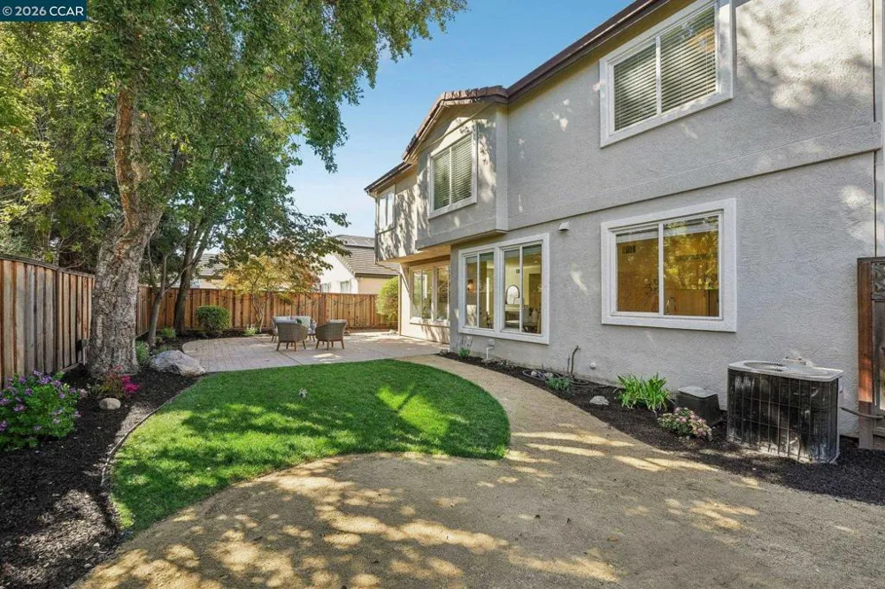 4926 Redwood Ave Dublin, CA 94568