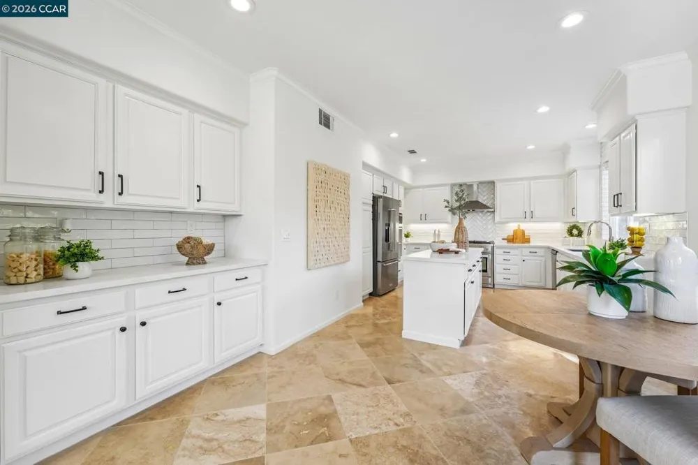 4926 Redwood Ave Dublin, CA 94568