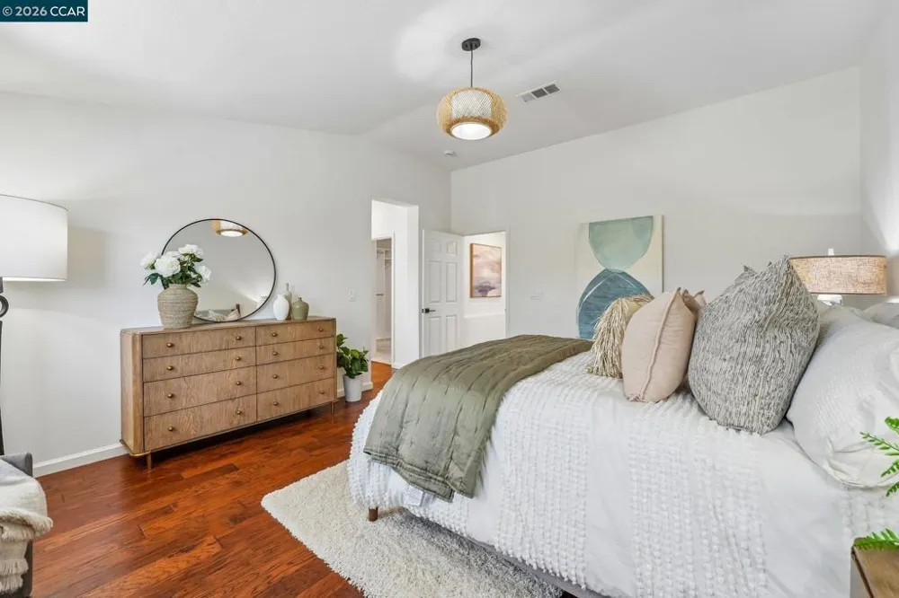 4926 Redwood Ave Dublin, CA 94568