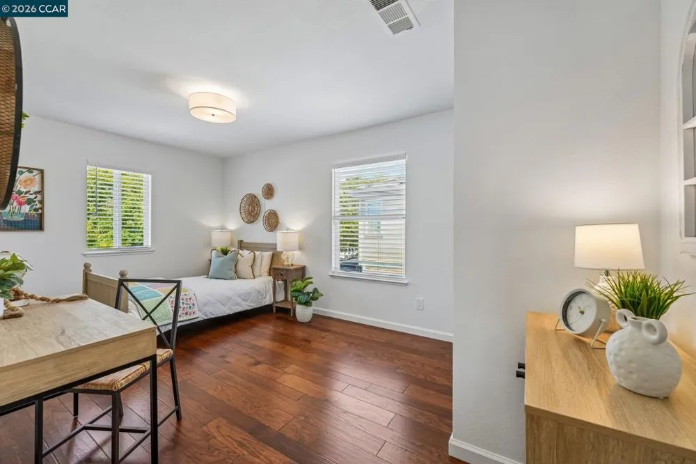 4926 Redwood Ave Dublin, CA 94568