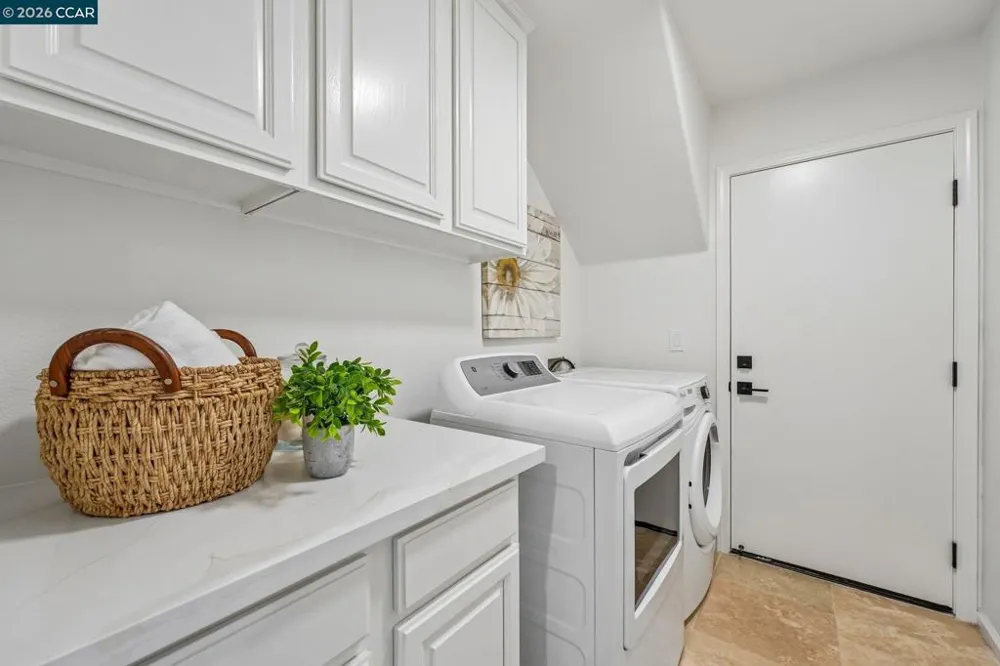 4926 Redwood Ave Dublin, CA 94568