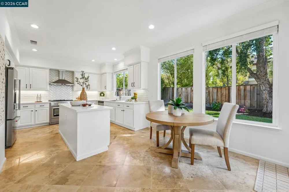4926 Redwood Ave Dublin, CA 94568