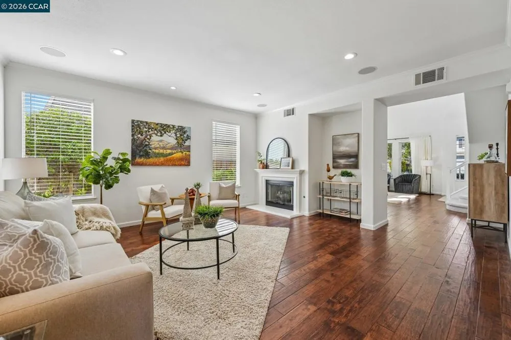 4926 Redwood Ave Dublin, CA 94568