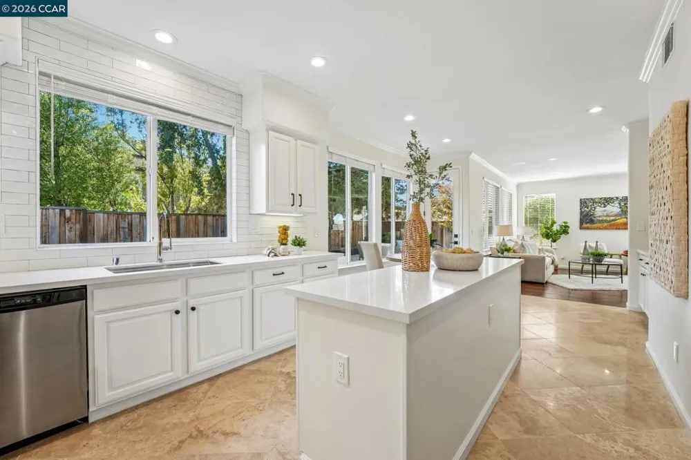 4926 Redwood Ave Dublin, CA 94568