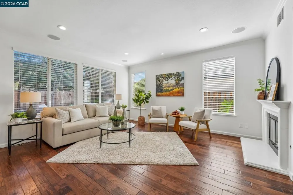 4926 Redwood Ave Dublin, CA 94568