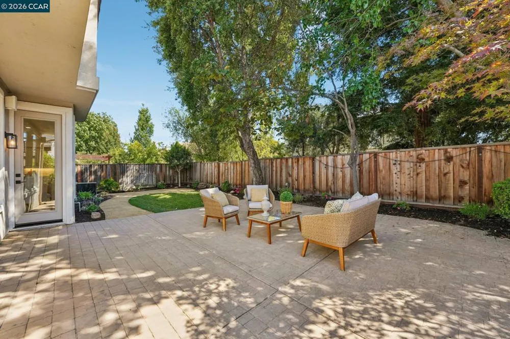 4926 Redwood Ave Dublin, CA 94568