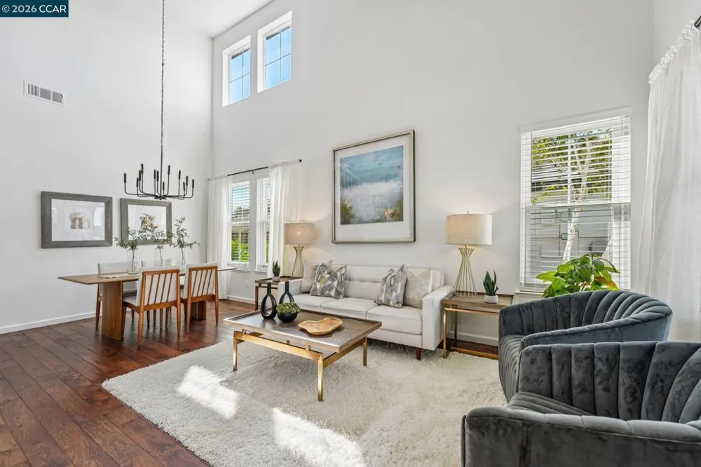 4926 Redwood Ave Dublin, CA 94568