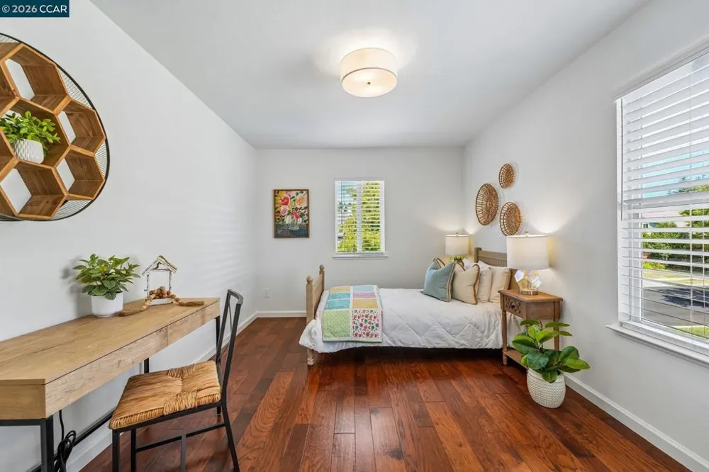 4926 Redwood Ave Dublin, CA 94568