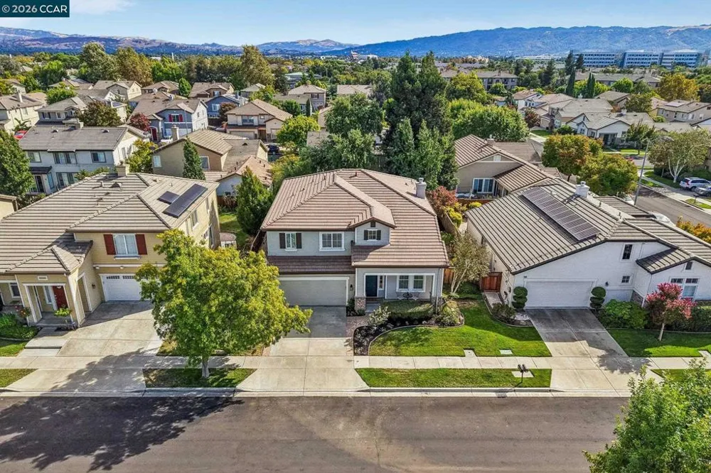 4926 Redwood Ave Dublin, CA 94568
