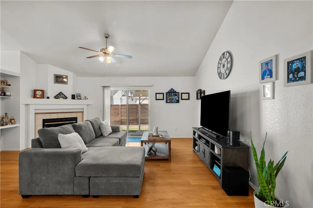 20050 Crestview Canyon Country, CA 91351