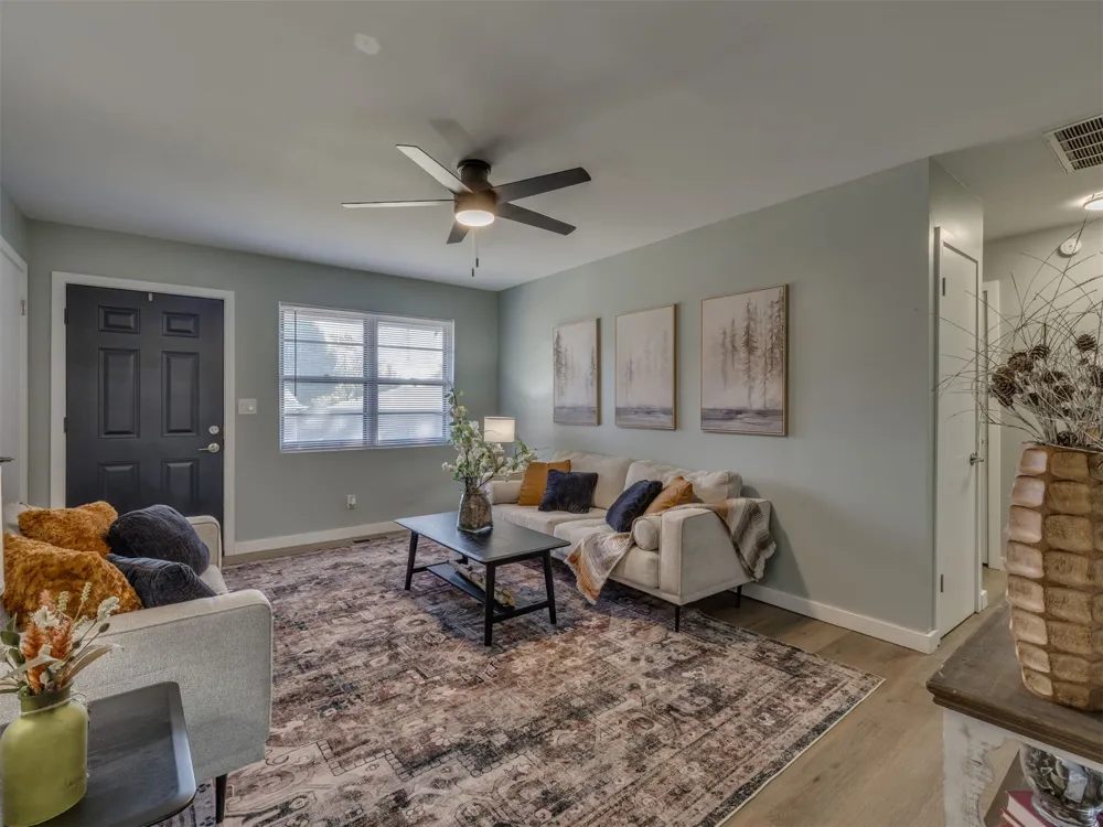 642 Moccasin Place Sapulpa, OK 74066