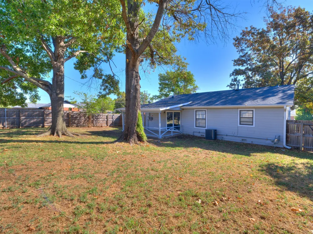 642 Moccasin Place Sapulpa, OK 74066