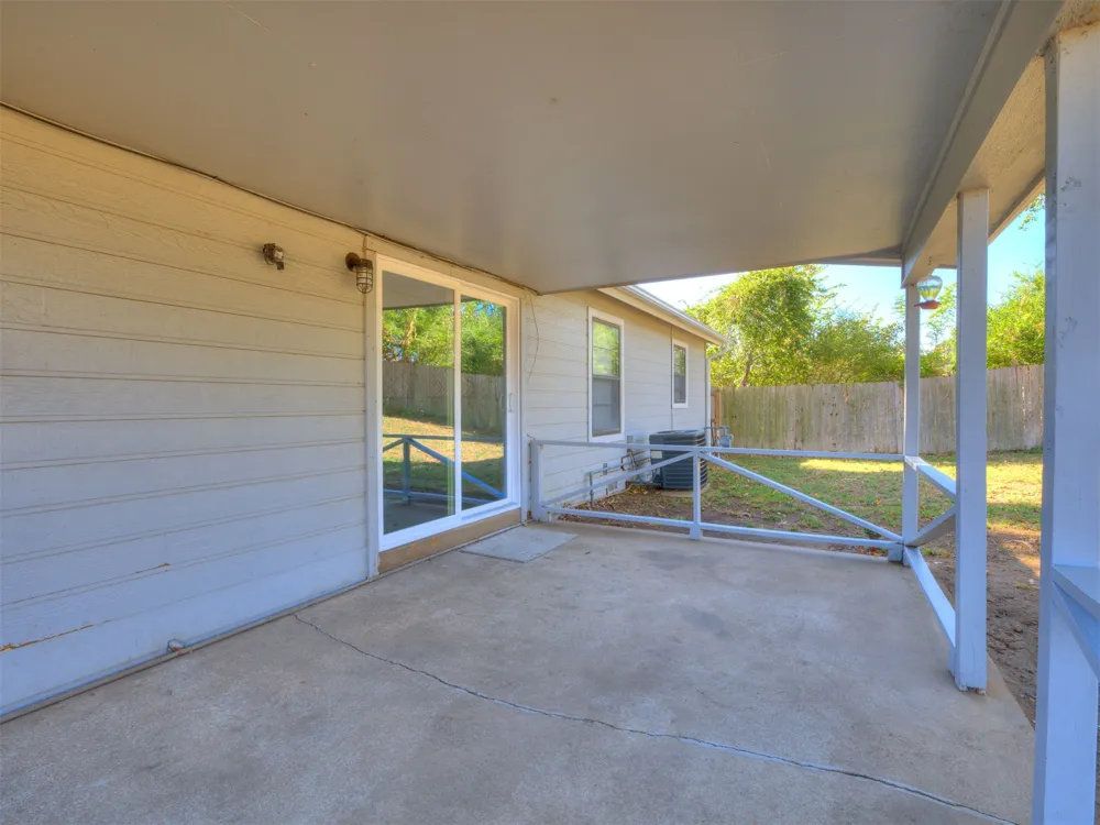 642 Moccasin Place Sapulpa, OK 74066