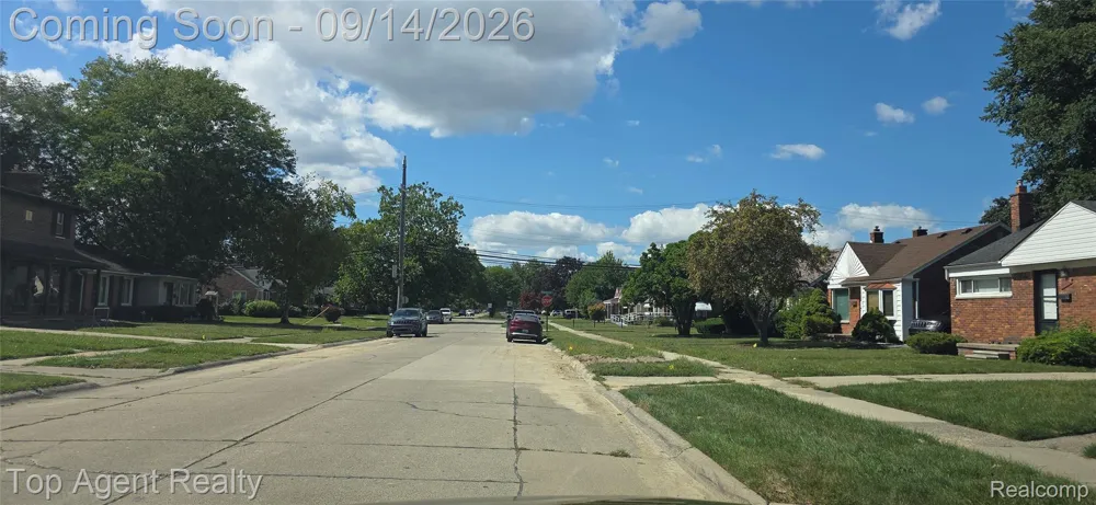16735 Lincoln Avenue SE Eastpointe City, MI 48021