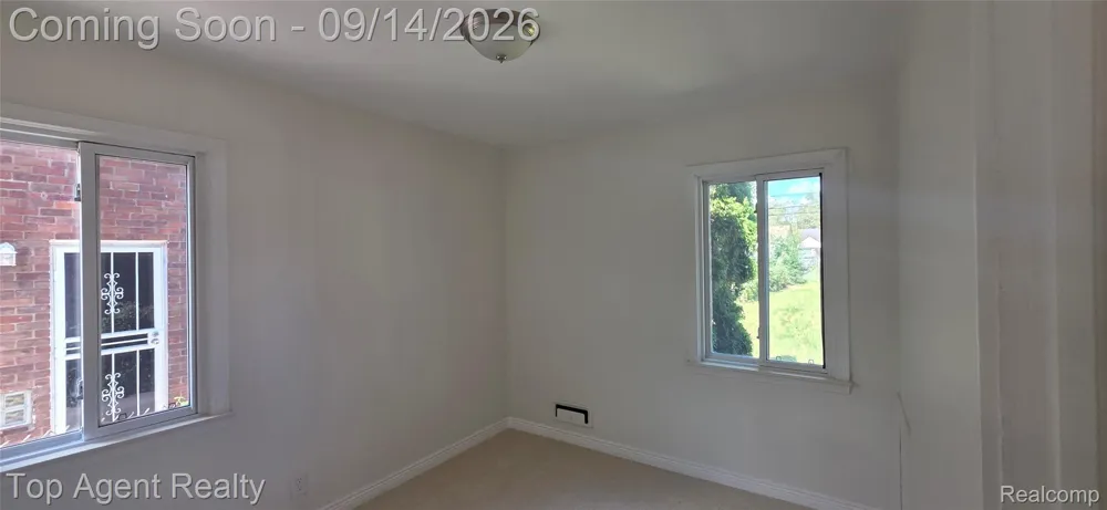 16735 Lincoln Avenue SE Eastpointe City, MI 48021