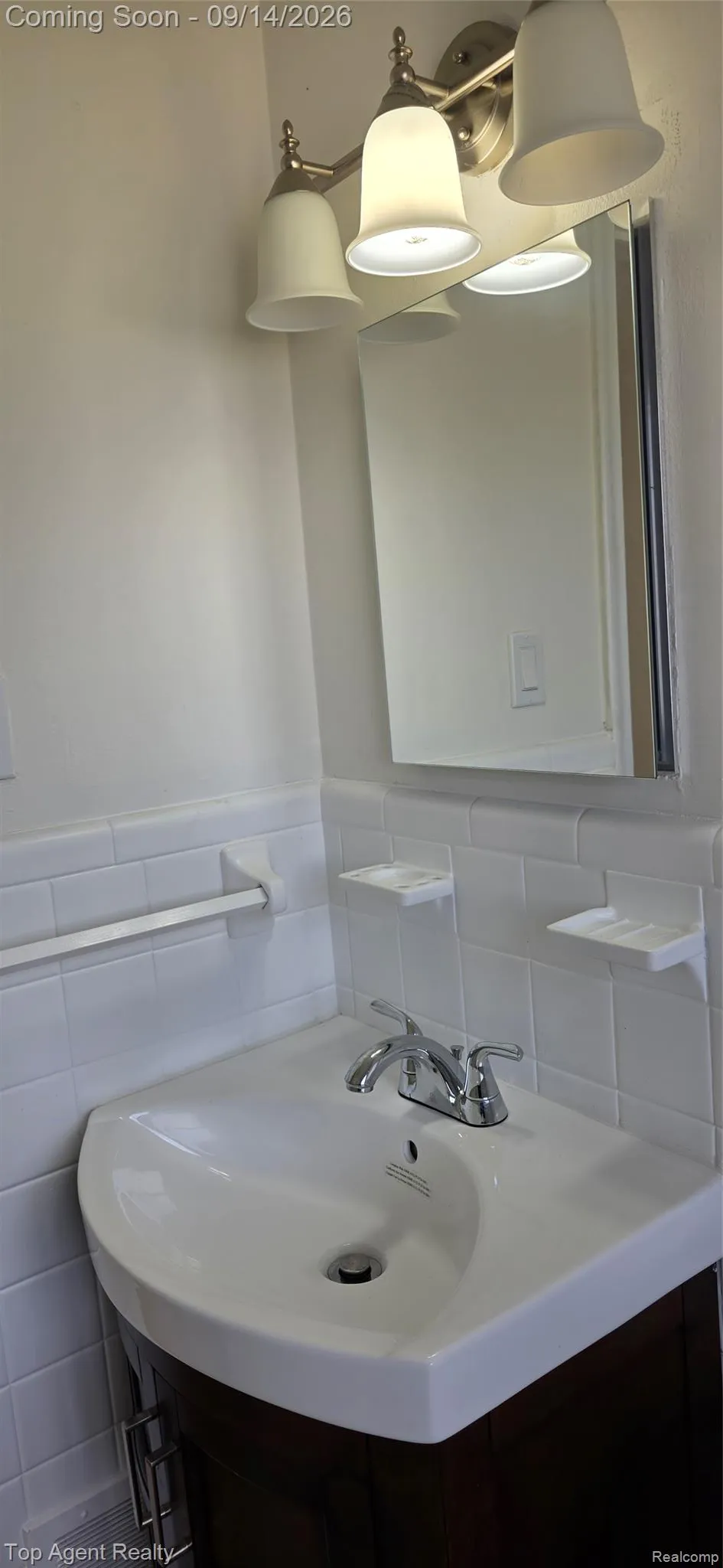 16735 Lincoln Avenue SE Eastpointe City, MI 48021