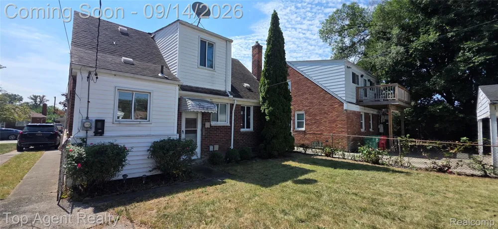 16735 Lincoln Avenue SE Eastpointe City, MI 48021