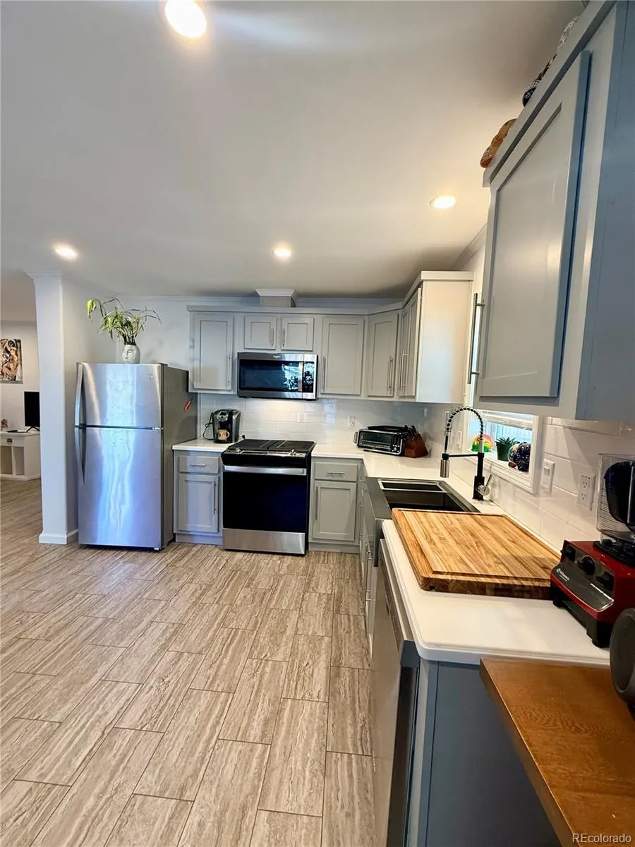 3650 S Federal blvd Englewood, CO 80110