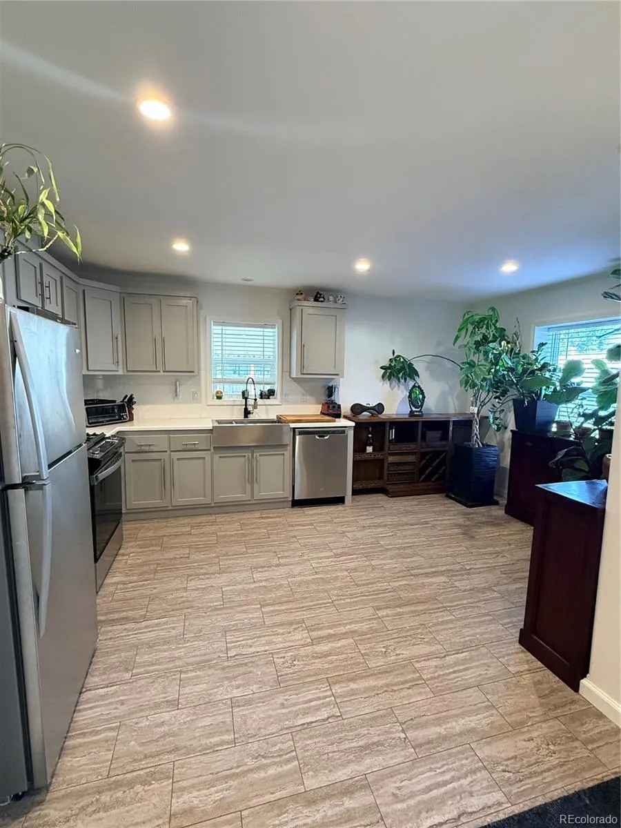 3650 S Federal blvd Englewood, CO 80110