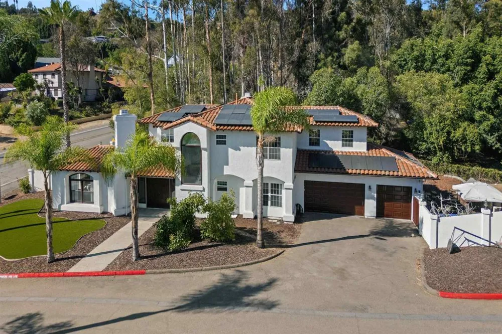 9742 Raspberry Ice Lane La Mesa, CA 91941