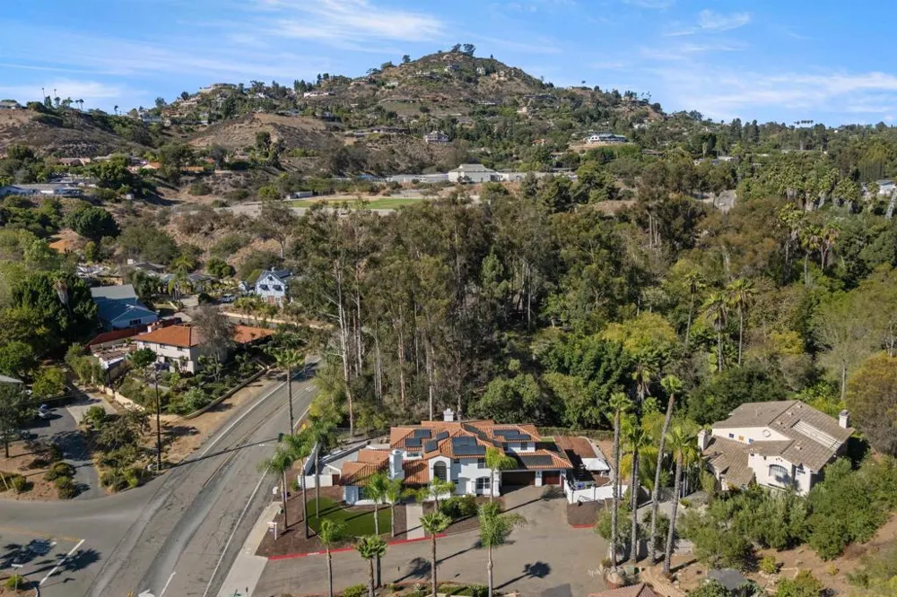 9742 Raspberry Ice Lane La Mesa, CA 91941