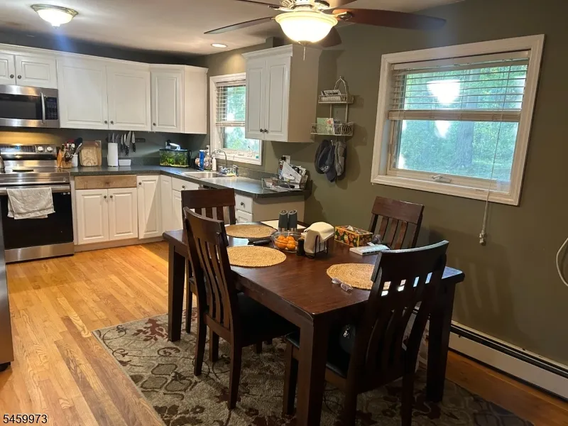55 Hillside Dr Hamburg, NJ 07419