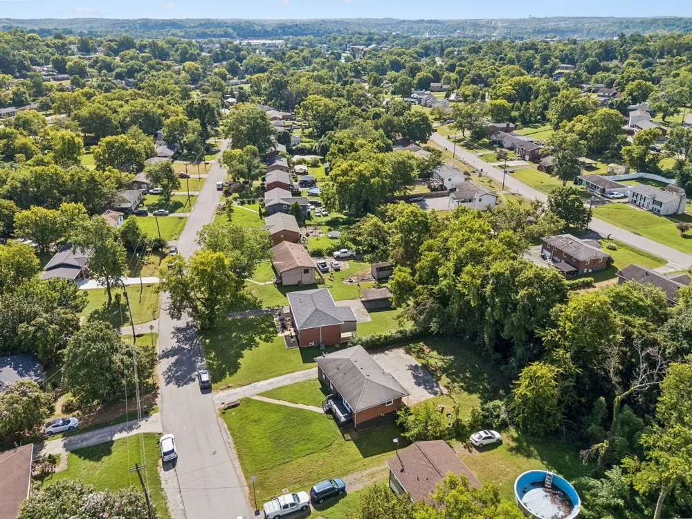 5007 Bonnameade Dr Hermitage, TN 37076
