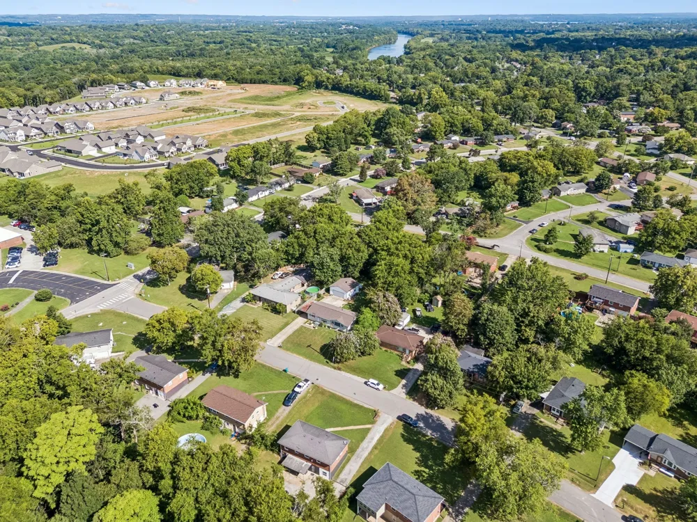 5007 Bonnameade Dr Hermitage, TN 37076