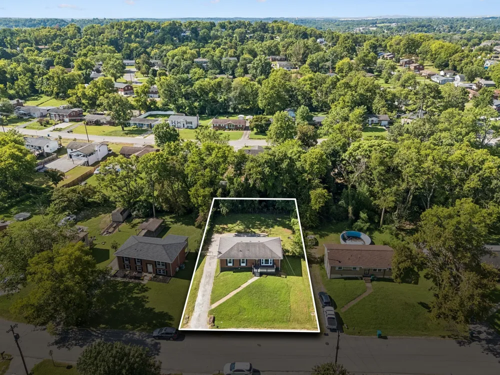 5007 Bonnameade Dr Hermitage, TN 37076