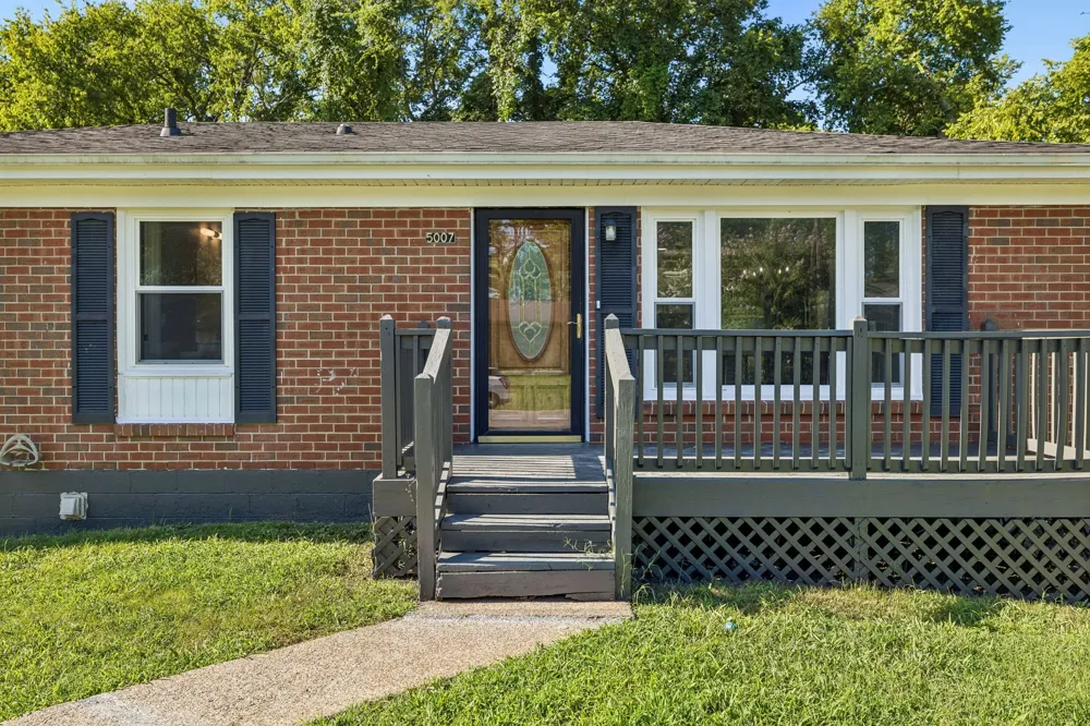 5007 Bonnameade Dr Hermitage, TN 37076