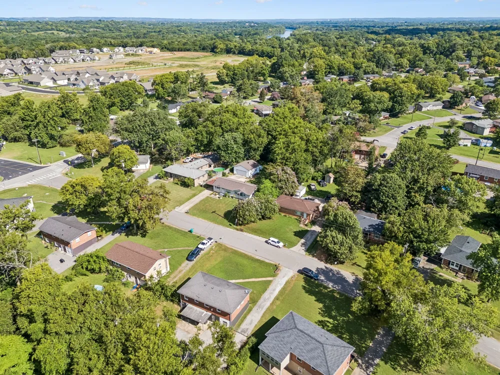 5007 Bonnameade Dr Hermitage, TN 37076