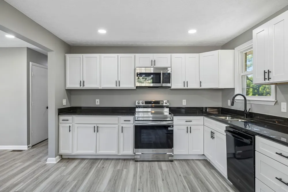 5007 Bonnameade Dr Hermitage, TN 37076