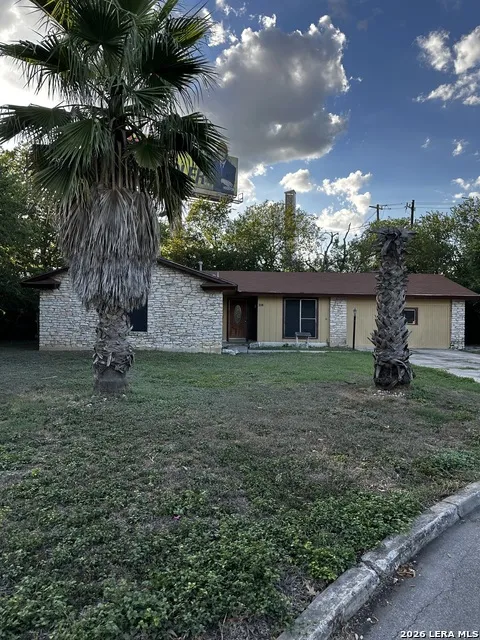 8415 CIMARRON DR