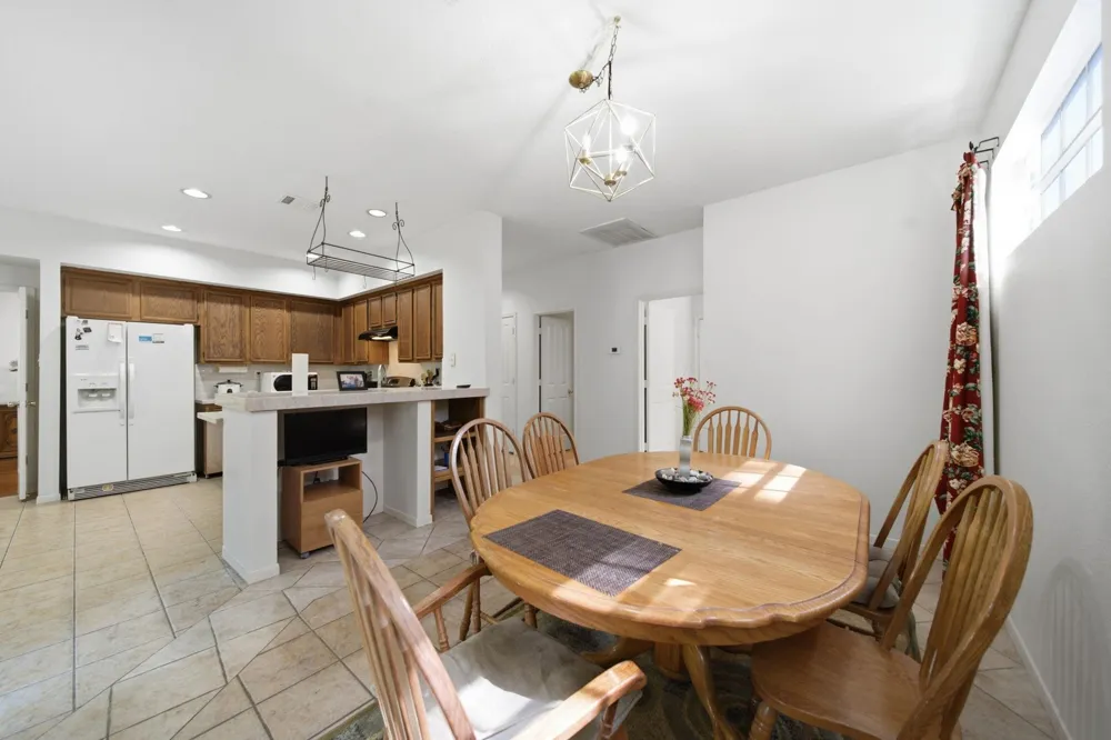 96 E Lakeridge Drive The Woodlands, TX 77381