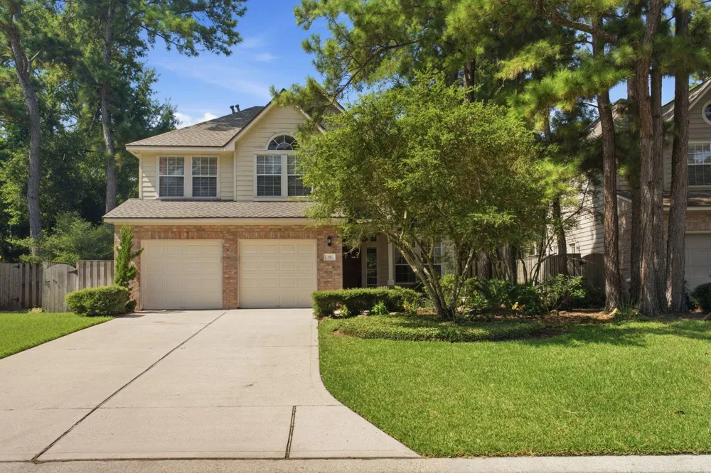 96 E Lakeridge Drive The Woodlands, TX 77381